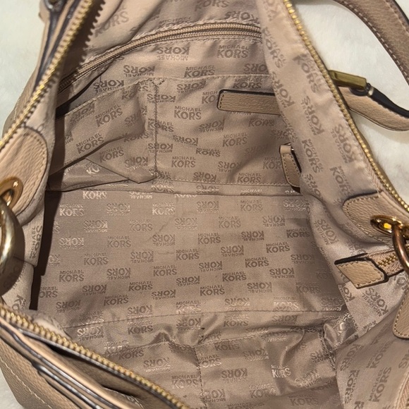 Michael Kors Tan Shoulder Bag with Gold Accents - Picture 10 of 14